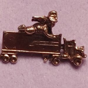 Camco Trucker Guardian Angel Pin